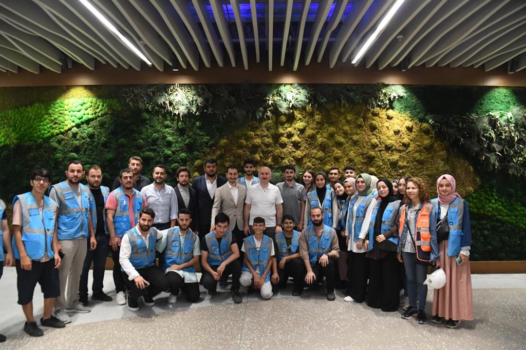 ULAŞTIRMA VE ALTYAPI BAKANI KARAİSMAİLOĞLU’NDAN MÜJDE: İSTANBUL’DA BU YIL İÇİNDE 3 YENİ METRO HATTINI AÇIYORUZ